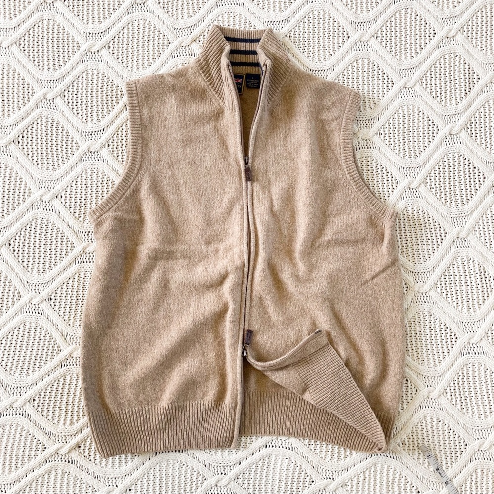 T. Harris London Lambswool Tan Zip Up Vest Large